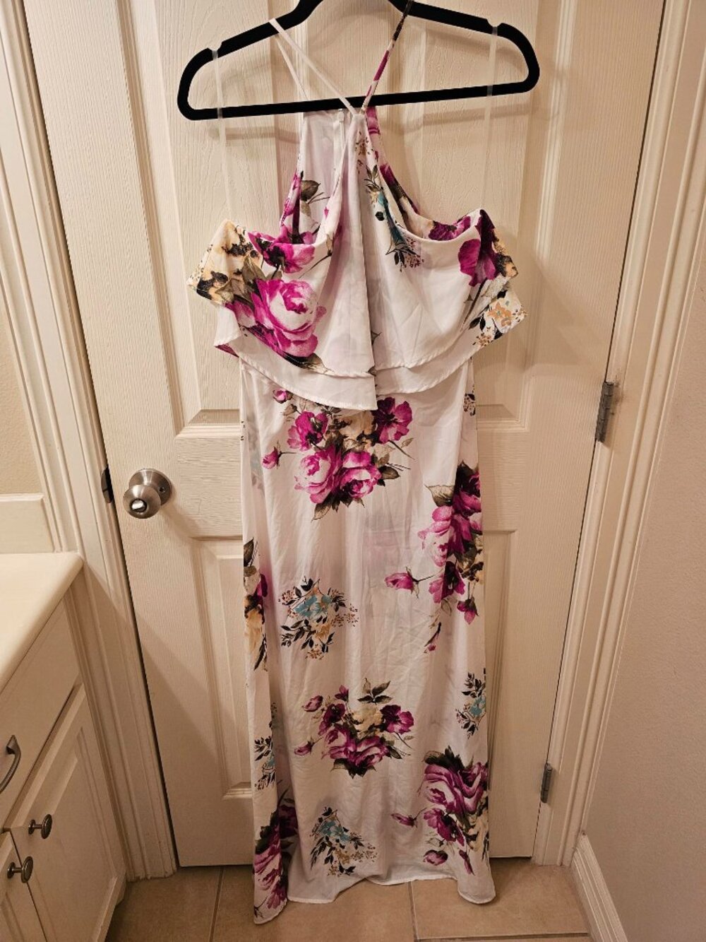 NWOT Style Rack Medium White Floral Maxi Dress